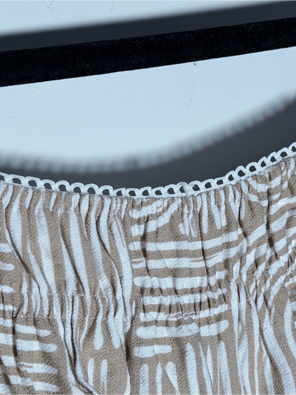 Blu Pepper Beige and White Printed Maxi Dress S Scalloped Lined - Picture 3 of 10